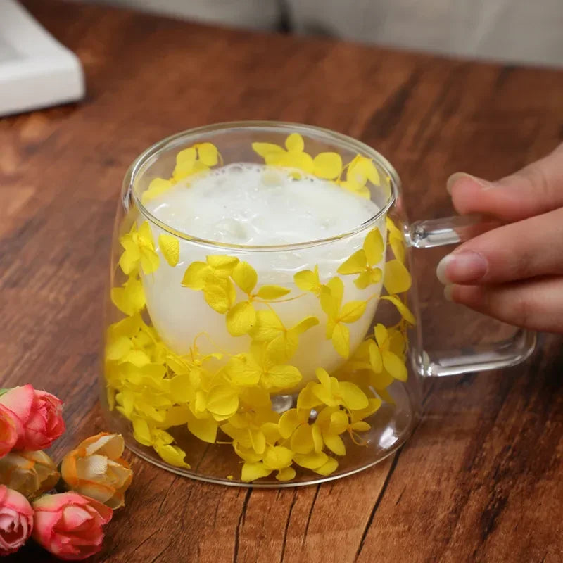 Double Wall High Borosilicate Clear Glass Cup Dried Flowers Glass Tea Cup Coffee Mug with Handle Heat Resistant Tea Cups