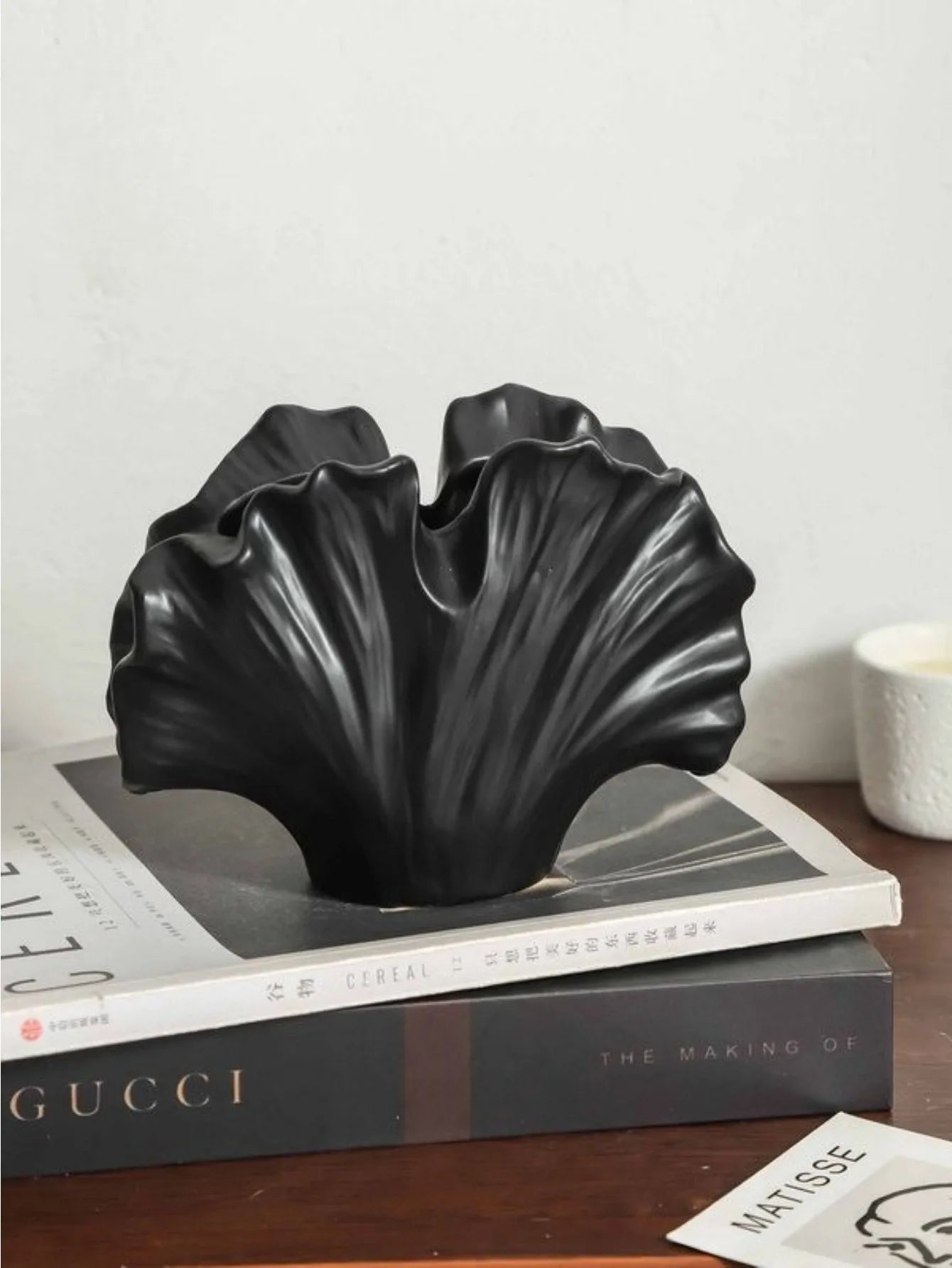 Nordic Retro Vase Ceramic Homestay Living Room Desktop Ornament Leaf Shaped Vase Dry and Wet Flower Bottle Home Decoration