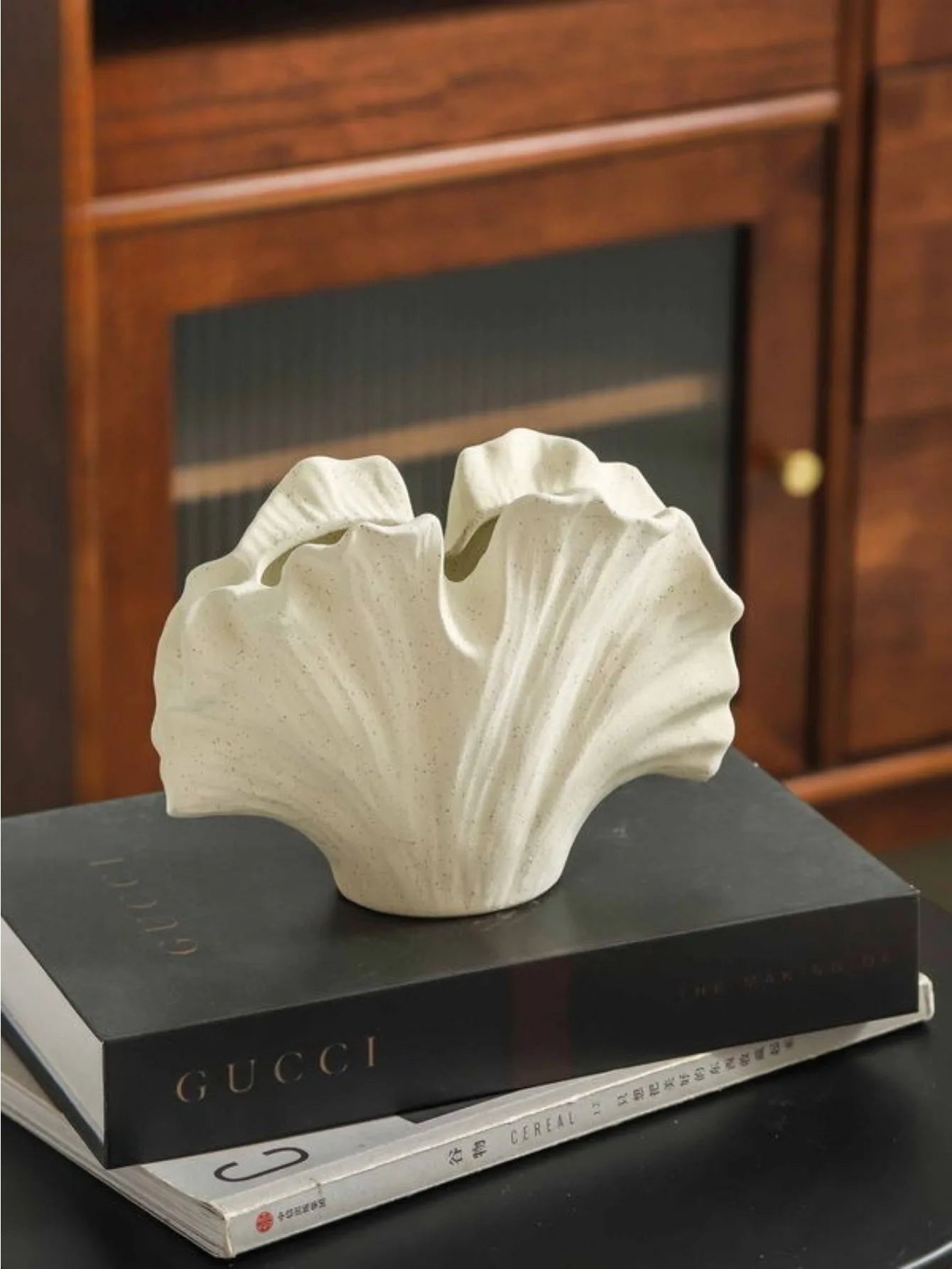 Nordic Retro Vase Ceramic Homestay Living Room Desktop Ornament Leaf Shaped Vase Dry and Wet Flower Bottle Home Decoration