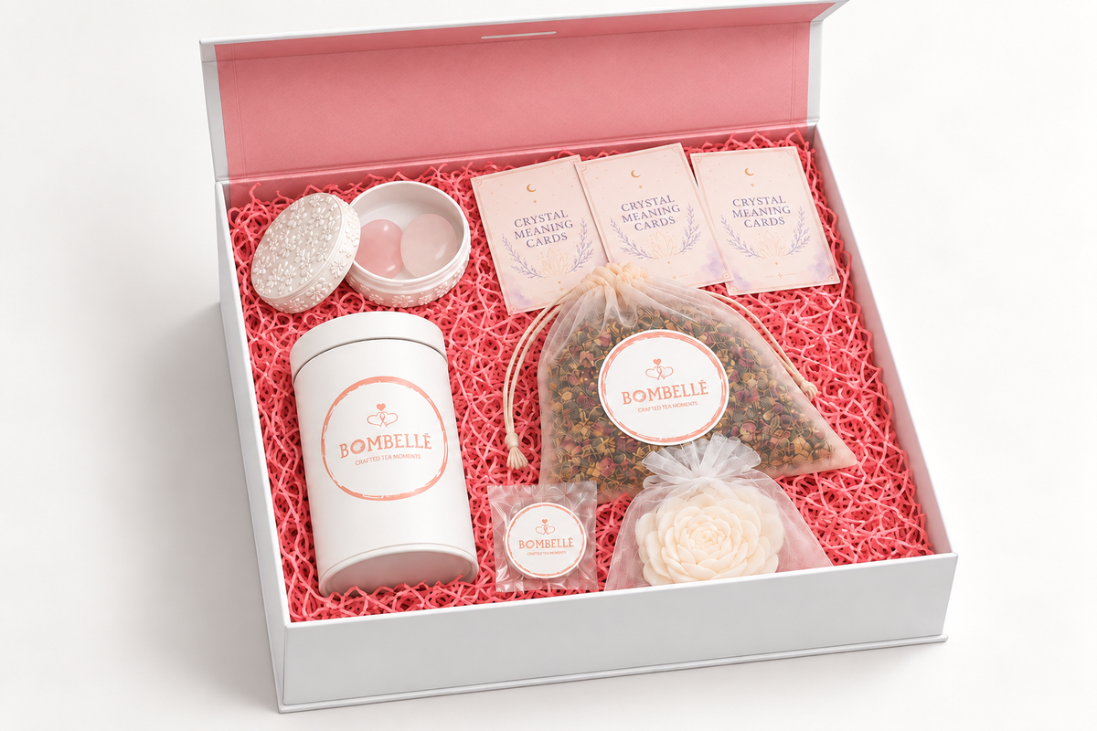 Tea Bath Ritual – presentbox med te bombs, badte, blomljus, ansiktsmask, två rosa ögonstenar och kort